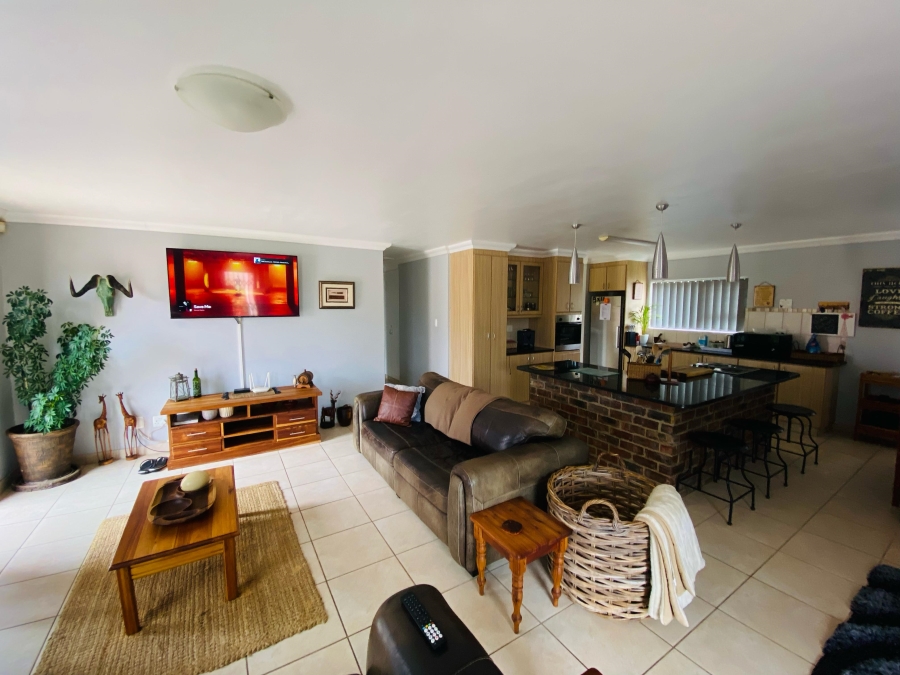 To Let 1 Bedroom Property for Rent in Reebok Western Cape